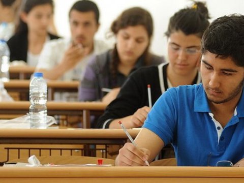 Sabah 30 mindən çox şagird buraxılış imtahanı verəcək