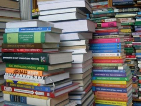 Abituriyentləri  zora salan dərs vəsaitləri - Kitablar niyə bahadır?  
