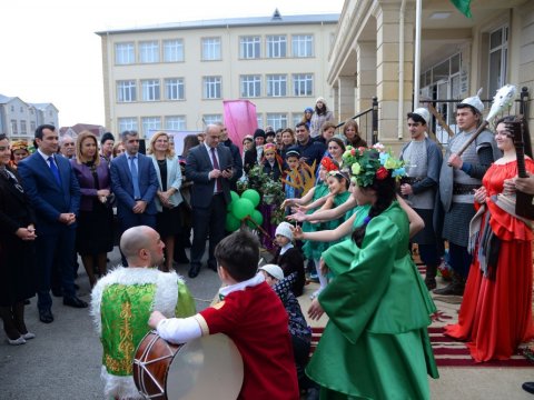 Təhsil müəssisəsində bayram tədbiri keçirilib  