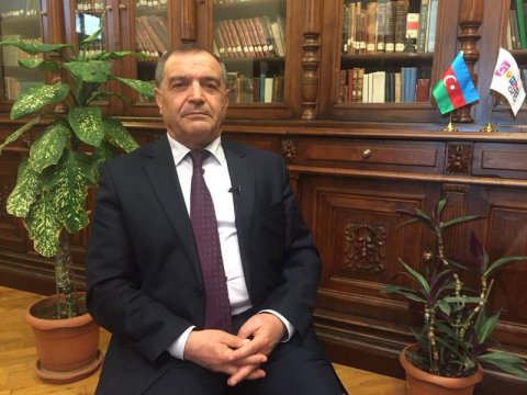 “Kitabların arasında böyüyən uşaq həyatda öz yerini tez tapır” - Milli Kitabxananın direktoru, VİDEO