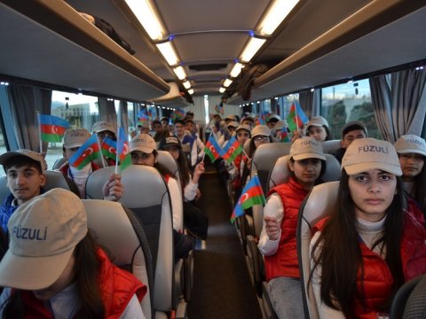 Məktəblilər “Ölkəmizi tanıyaq” tur-aksiyasında qərb bölgəsinə getdilər