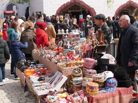 Məktəblilər Novruz bayramını bu cür 