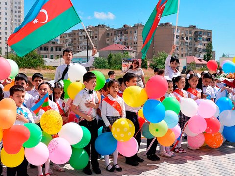 I sinfə şagird qəbulu davam edir  