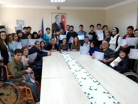 Nazirlik sağlamlıq imkanı məhdud şagirdlərdən imtahan götürdü