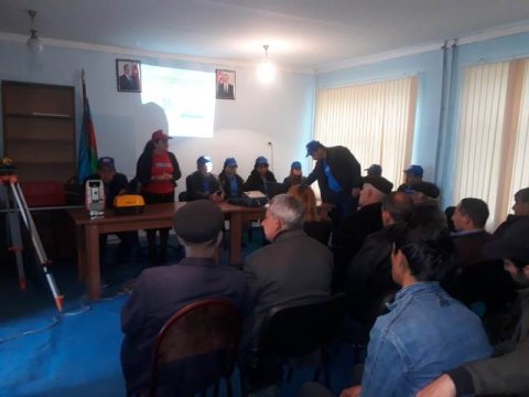 Universitet müəllimləri Ucarda fermerlərə təlim keçib