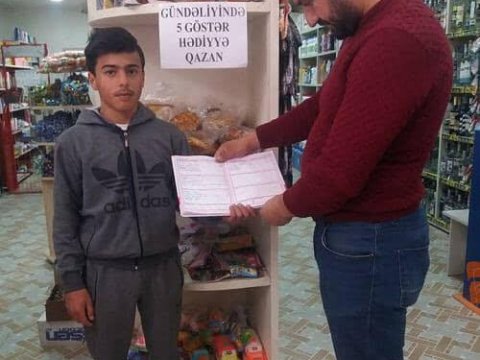 “Gündəliyində “5” göstər, hədiyyə qazan” –Dükançıdan maraqlı jest-Bakıda  