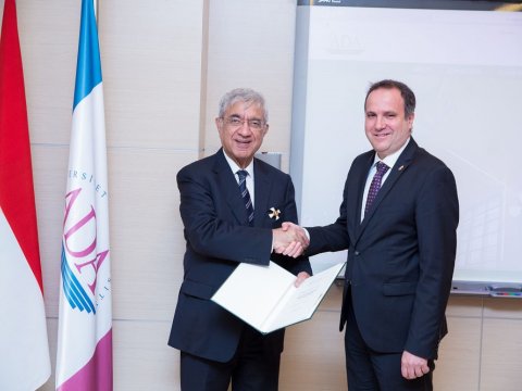 Hafiz Paşayev Macarıstanın ali ordeni ilə təltif edilib
