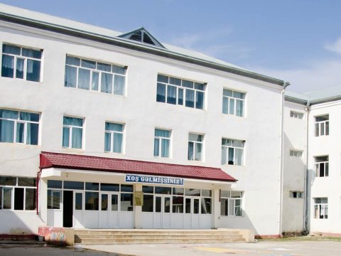 Şagirdin halı pisləşdiyi üçün başı yerə dəyib - Məktəbdən  rəsmi cavab