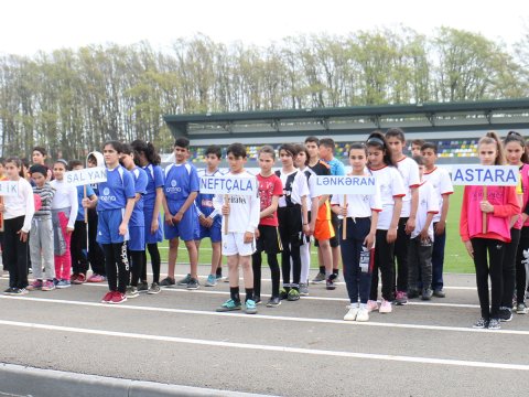 Məktəblər arasında respublika çempionatının zona yarışları davam edir  