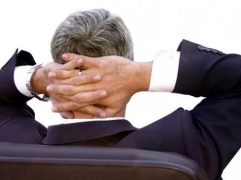 Məmur olmaq istəyənlərin NƏZƏRİNƏ    