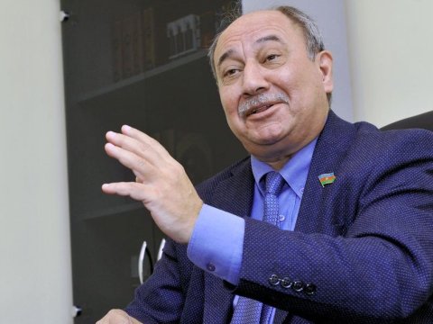 “Fəxr edirəm ki, rus dilini ruslardan daha yaxşı bilirəm” - Deputat Araz Əlizadə  