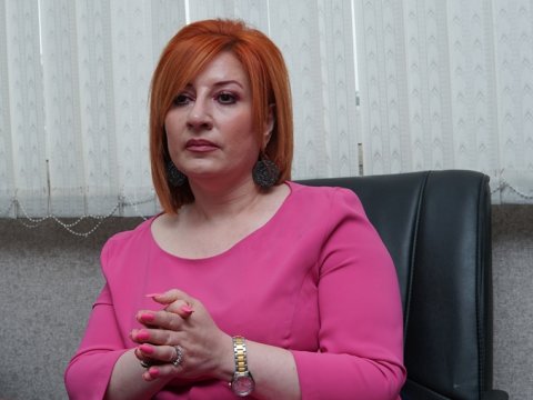 Psixoloqdan DİM-ə məsləhət: “Xəbərdarlıq olmadan imtahan vərəqini əlindən almaq düzgün deyil”