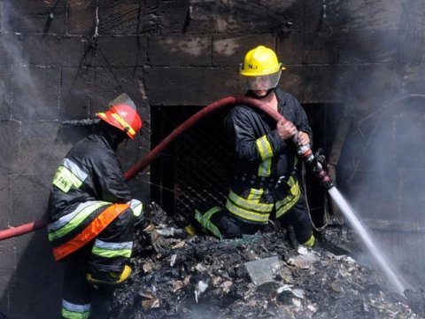 Məişət tullantıları meydançasındakı yanğın ağaclara zərər vurdu
