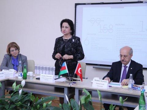 Azərbaycan və Türkiyə ali məktəb rəhbərlərinin iştirakı ilə dəyirmi masa 