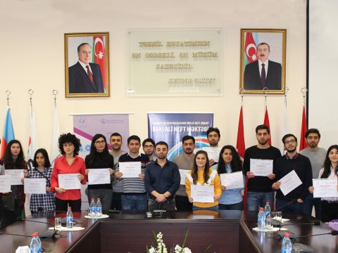 Bakı Ali Neft Məktəbinin tələbəsi «Sənaye 4.0-a doğru» layihəsini təqdim etdi  