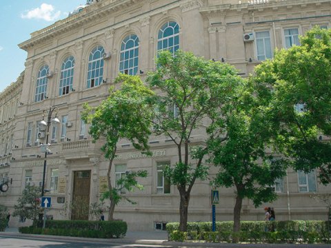 Daha bir universitetdə dərslər dayandırıldı