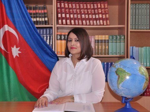 Azərbaycanda müəllim şagirdi vuraraq hədələyib, şikayəti polis araşdırır - FOTO