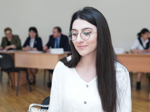 “Elə mülayim qarşıladılar ki, həyəcanımdan əsər-əlamət qalmadı” – Müəllimlərin müsahibə təəssüratları