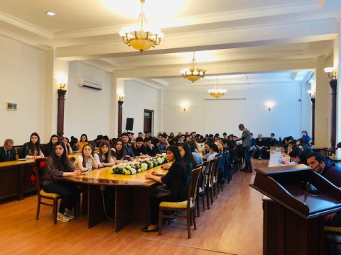 “Azərbaycanda könüllülük mədəniyyətinin təkmilləşdirilməsi” mövzusunda tədbir keçirilib