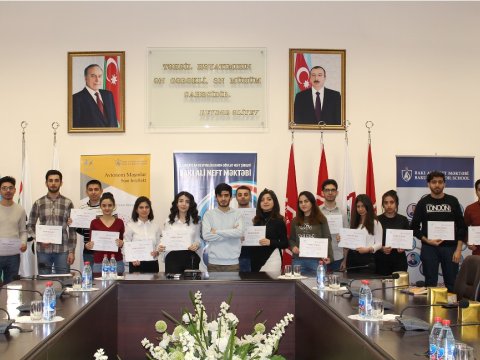 Bakı Ali Neft Məktəbinin tələbəsi «Avtonom maşınlar – süni intellekt»  layihəsini təqdim edib  