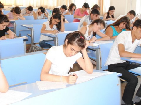 Dünənki qəbul imtahanında bu qədər şəxs qaydaları pozub – Telefon keçirib, kitabça dəyişdirənlər -RƏSMİ  