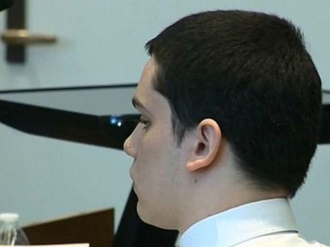 15 yaşlı məktəbli qız üstündə sinif yoldaşının başını kəsdi - FOTO