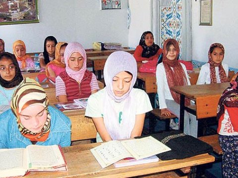 Orta və ali məktəblərdə şəriət qanunları tədris olunmayacaq - QMİ-nin sədr müavini 