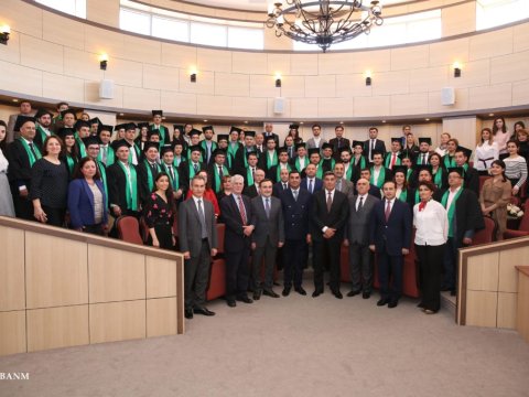 Bakı Ali Neft Məktəbində Məzun Günü keçirildi - FOTO