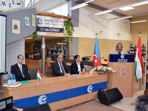 Macarıstanın Dunayvaroş Universitetinin kitabxanasında Azərbaycan guşəsi açılıb