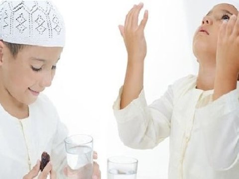 “Oruc tutan şagirdər arasında evdəkiləri aldatmaq üçün bufetdən nəsə alıb, yeyənləri də olur” -  Mütəxəssis tövsiyələri