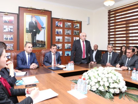 Universitet qapılarını şagirdlərin üzünə açdı
