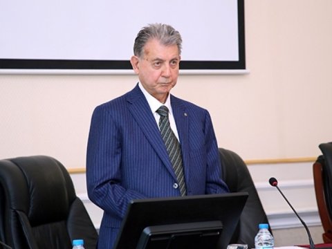 Akademik Akif Əlizadə: AMEA-da təhsil alan magistrantlar elmi laboratoriyalarda təcrübə keçirlər