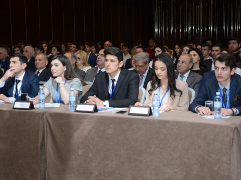 UNEC TEC konfransı: İnnovasiya və sahibkarlıq XXI əsrin açarıdır    