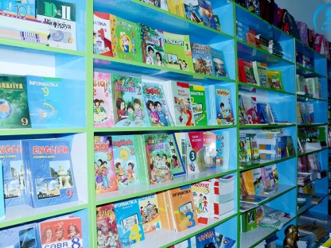 Nəşriyyatlara dərsliklərin çəkisinin yüngülləşdirilməsi ilə bağlı tapşırıqlar verilib