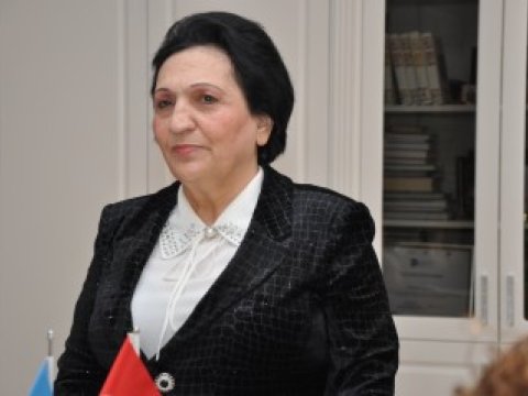 Rektor sosial şəbəkələrdə gedən informasiyanı böhtan adlandırdı