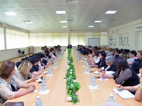 Məktəb direktorlarına tapşırıq verildi 
