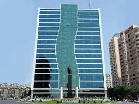 Azərbaycanda məktəb direktorunun əlillik təyinatı ləğv edilib