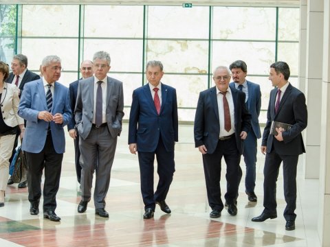 ADA gənc alimlərin yetişdirilməsində Rusiya ilə əməkdaşlıq edəcək