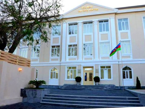 162 nömrəli məktəbdə direktor səlahiyyətlərini icra edən şəxs dəyişdi - Rəsmi  