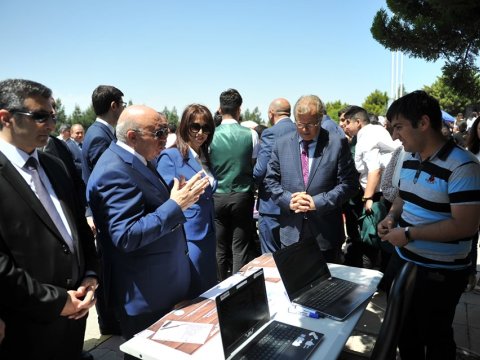 BMU-da 28 May-Respublika gününə həsr olunmuş bilik və yaradıcılıq sərgisi keçirilib - FOTO
