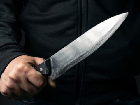 Bakıda mübahisə - 17 yaşlı yeniyetmə bıçaqlandı  