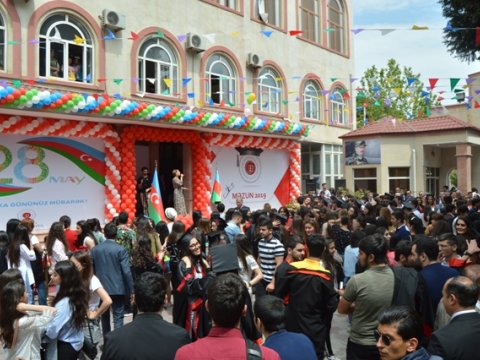 Universitetdə məzun günü qeyd edildi