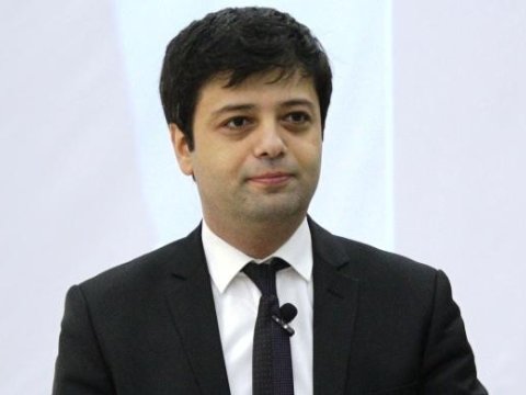 “Yazılar bir qədər sərt tələblər üzərindən yoxlanılıb, nəticələr məni qane etmir”–Jurnalistika fakültəsinin dekanı  