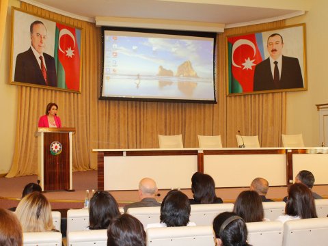 Təhsil şöbələrinin müdirləri nazir müavininə hesabat verdilər - FOTO  