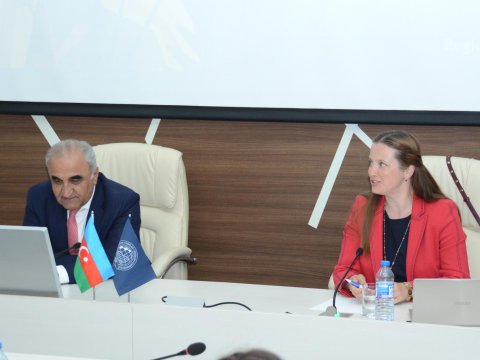 UNEC-də rektorlara seminar keçirilir - FOTO