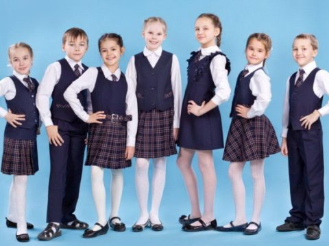 Ceyhun Bayramov direktorlara səsləndi: “Məktəb öz formasını özü təsdiq etmir”  