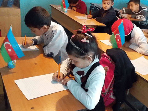 Vahid məktəbli geyim formalarının təsvirləri 6 ay ərzində təsdiqlənəcək