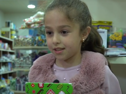 Burada gündəliyində “5” qiyməti olanlara hədiyyə verilir - Təhsil Nazirliyinin dəstək göstərdiyi mağazadan REPORTAJ