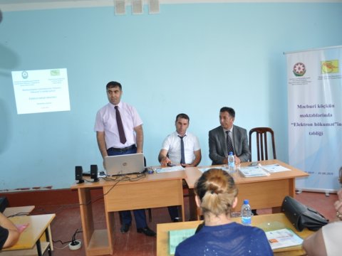 Goranboydakı köçkün məktəblərində seminar - Foto