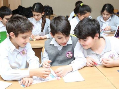 Dərs ilinin son günlərini faydalı etməyin yolları:  “Müəllim dərslikdən asılı olmamalıdır”  